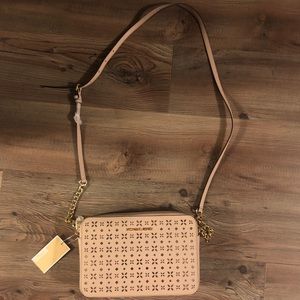 Michael kors pink jet set travel crossbody leather